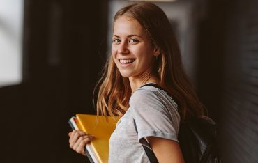 Wykład i warsztaty pn. „Światło i Cienie Dzieciństwa: Jak przeszłość formułuje naszą dorosłość?”