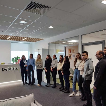 Nowe perspektywy z Deloitte dla studentów wydziału Ekonomii i Zarządzania