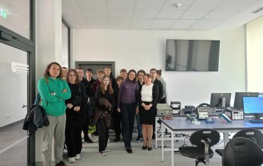 Zajęcia laboratoryjne z fizyki dla młodzieży z ZSDGiL w Jarosławiu
