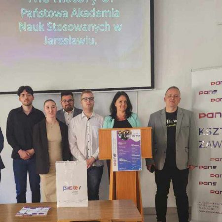 Spotkanie z uczniami i nauczycielami Zespołu Szkół Technicznych i Ogólnokształcących im. Stefana Banacha w Jarosławiu