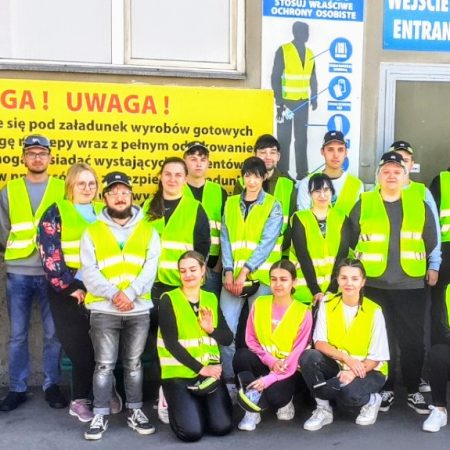 Wizyta studyjna studentów w Hucie Szkła O-I w Jarosławiu