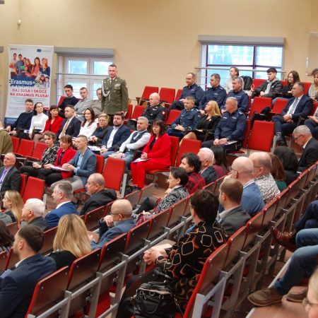 Relacja z Ogólnopolskiej Konferencji Naukowej Bezpieczeństwo Informacyjne w Zarządzaniu Kryzysowym