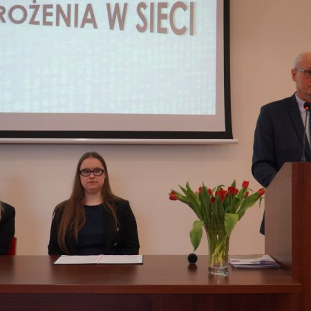 Hejt – mowa nienawiści. Nie hejtuję, szanuję!