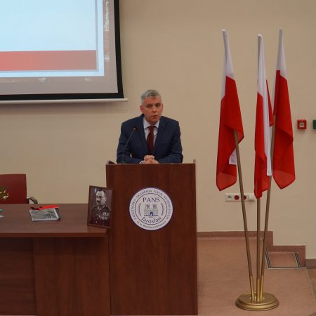 Wykład dra Kozłowskiego i pieśni patriotyczne