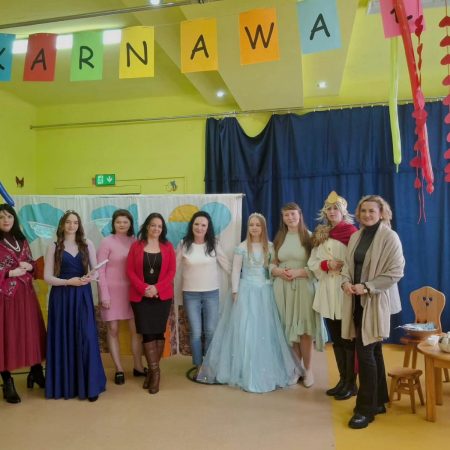 Teatr w przedszkolu – spotkanie studentek z najmłodszymi