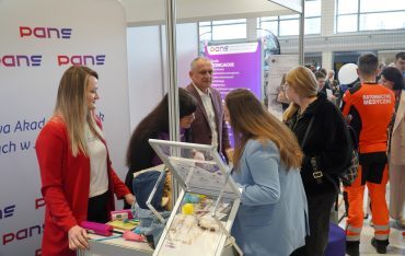 PANS w Jarosławiu na lokalnych Targach Edukacyjnych