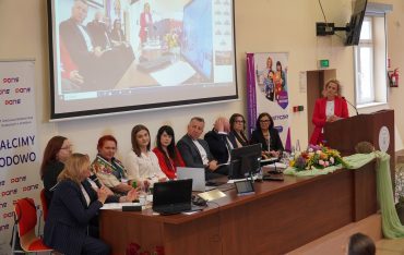 Relacja z konferencji pt. „Od szkoły tradycyjnej do szkoły innowacyjnej…”